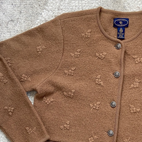 Vintage Wool Button Front Cardigan with Floral Details - Picture 3 of 11